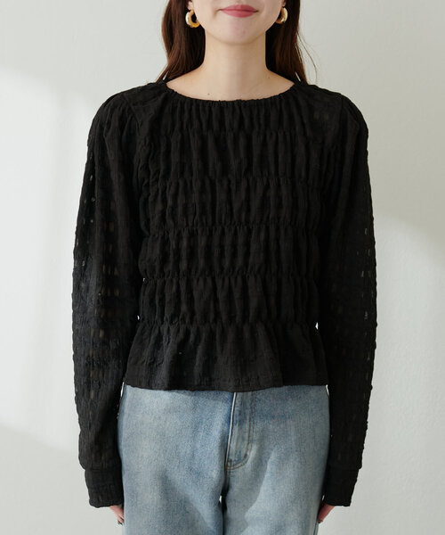 natural couture（ナチュラルクチュール）の「シアーシャーリングカットトップス（Tシャツ/カットソー・レディース・レッド/オフホワイト/ブラック・FREE）」の19枚目の写真