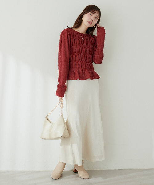 natural couture（ナチュラルクチュール）の「シアーシャーリングカットトップス（Tシャツ/カットソー・レディース・レッド/オフホワイト/ブラック・FREE）」の17枚目の写真