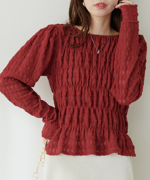 natural couture（ナチュラルクチュール）の「シアーシャーリングカットトップス（Tシャツ/カットソー・レディース・レッド/オフホワイト/ブラック・FREE）」の14枚目の写真