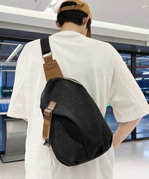 Miniministore(ミニミニストア)の「ボディバッグ 男女兼用 大容量斜めがけ鞄(ボディバッグ/ウエストポーチ・レディース・イエロー/ブラウン/ブラック/アイボリー・FREE)」の6枚目の写真