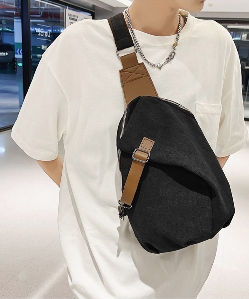 Miniministore(ミニミニストア)の「ボディバッグ 男女兼用 大容量斜めがけ鞄(ボディバッグ/ウエストポーチ・レディース・イエロー/ブラウン/ブラック/アイボリー・FREE)」の7枚目の写真