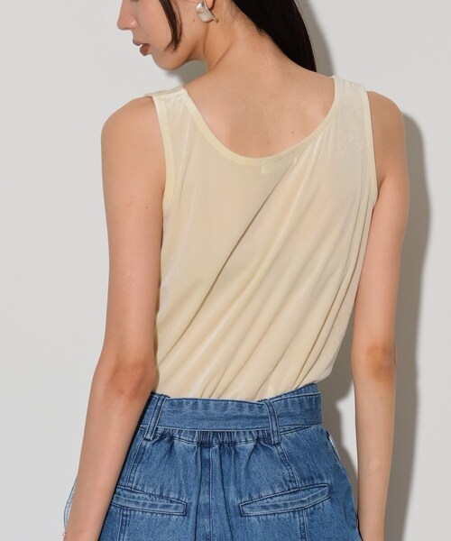 GALLEST（ギャレスト）の「◆シアーベロアタンクトップ（タンクトップ・レディース・ベージュ/ブラック/アイボリー・38）」の5枚目の写真