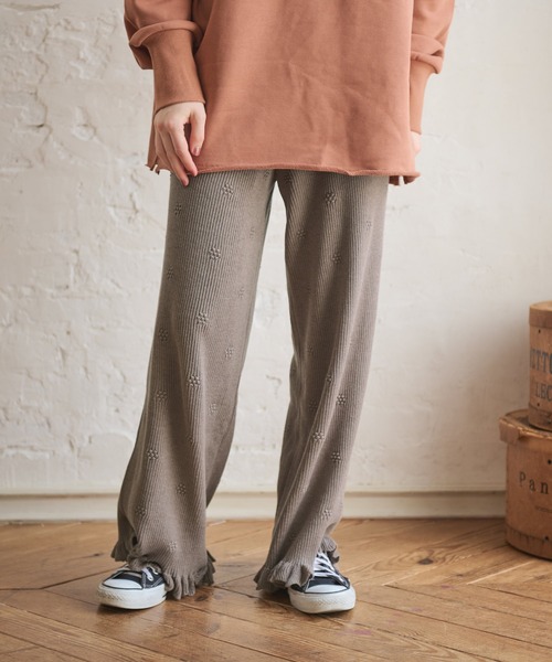 Crisp（クリスプ）の「フラワーフリルニットパンツ（その他パンツ・レディース・アイボリー/ブラウン・FREE）」の5枚目の写真