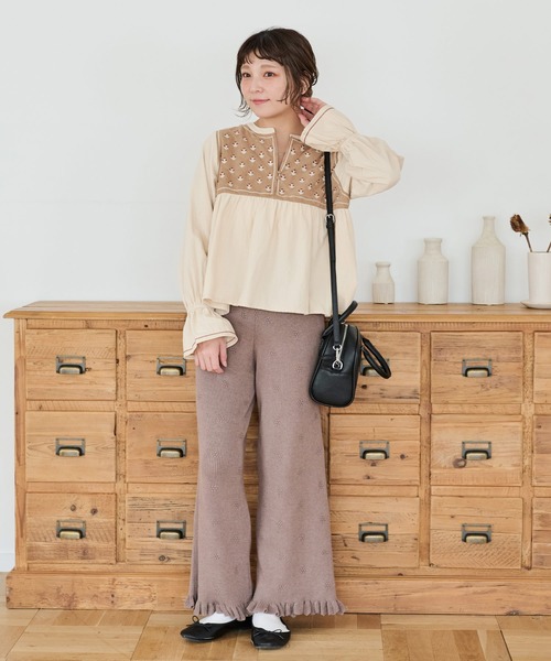 Crisp（クリスプ）の「フラワーフリルニットパンツ（その他パンツ・レディース・アイボリー/ブラウン・FREE）」の8枚目の写真