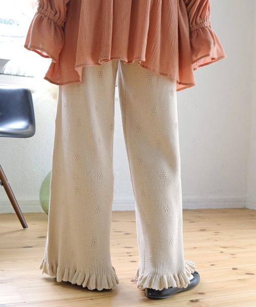 Crisp（クリスプ）の「フラワーフリルニットパンツ（その他パンツ・レディース・アイボリー/ブラウン・FREE）」の15枚目の写真