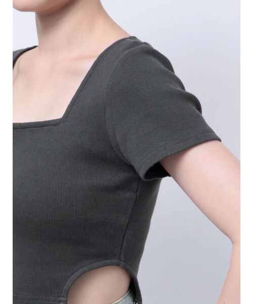 EVRIS(エヴリス)の「サイドチェーンショートトップス(Tシャツ/カットソー・レディース・ホワイト/チャコールグレー/ブラック・FREE)」の15枚目の写真