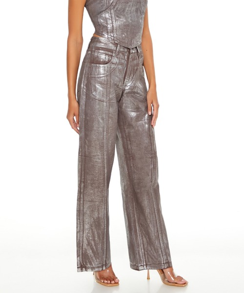 FOREVER 21(フォーエバー トゥエンティーワン)の「メタリックデニムパンツ(デニムパンツ・レディース・ブラウン系その他・LARGE/SMALL/MEDIUM)」の2枚目の写真