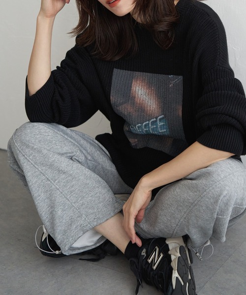 notch.（ノッチ）の「フォトプリントプルオーバーニット（ニット/セーター・レディース・チャコール/ブラック/オフホワイト・M）」の21枚目の写真