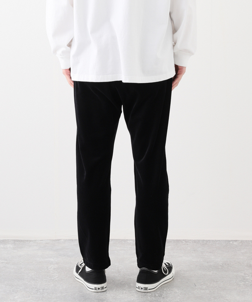 WHITE MOUNTAINEERING（ホワイトマウンテニアリング）の「White Mountaineering × UMBRO VELOUR PANTS（その他パンツ・メンズ・ブラック・SMALL/MEDIUM）」の2枚目の写真