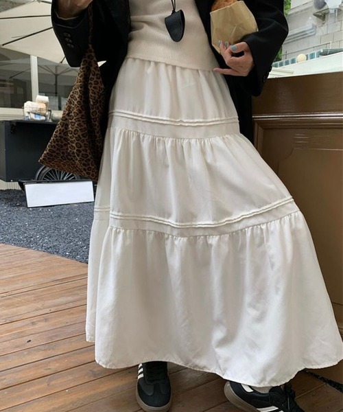 leune(ルネ)の「ティアードロングスカート(スカート・レディース・ホワイト/ブラック・FREE)」の5枚目の写真