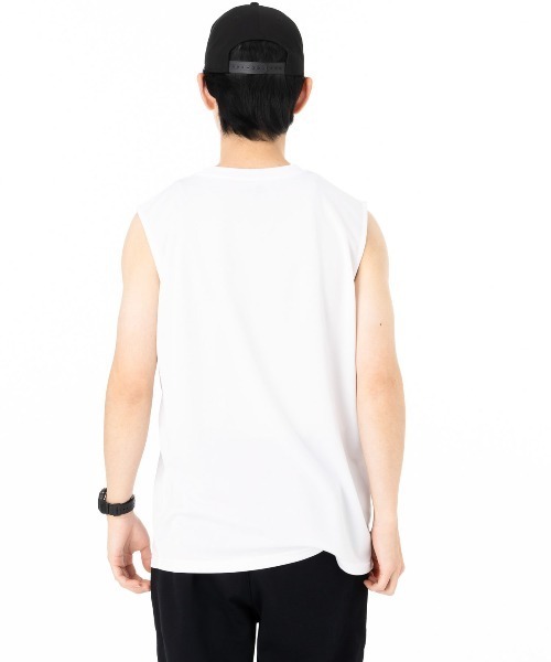 NEW ERA(ニューエラ)の「ニューエラパフォーマンスアパレル スリーブレスTシャツ 吸汗速乾性 UVカット(タンクトップ・メンズ・ブラック/ホワイト・M/L/XL/XXL/S)」の16枚目の写真
