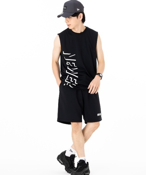NEW ERA(ニューエラ)の「ニューエラパフォーマンスアパレル スリーブレスTシャツ 吸汗速乾性 UVカット(タンクトップ・メンズ・ブラック/ホワイト・M/L/XL/XXL/S)」の11枚目の写真