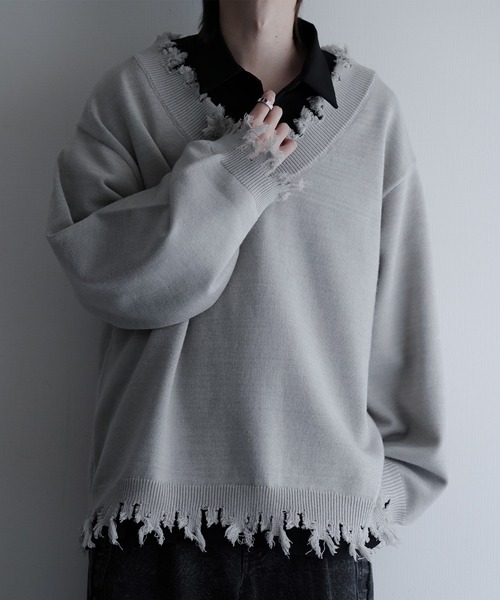 cussil（クシル）の「【cussil/クシル】プレーティング天竺アンチピリングルーズシルエットＶネックダメージニット（ニット/セーター・メンズ・ブラック/ライトグレー/チャコールグレー/ワインレッド/グレー/アッシュブラウン・S/M/L/XS）」の13枚目の写真