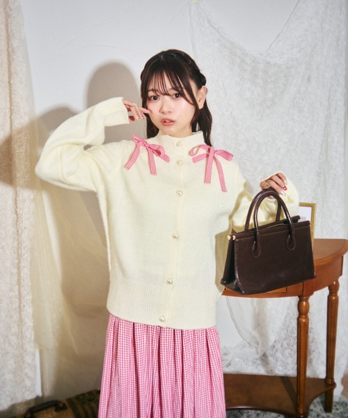 セール】【クティールとレトロ】ハイネックパールボタンリボンニット