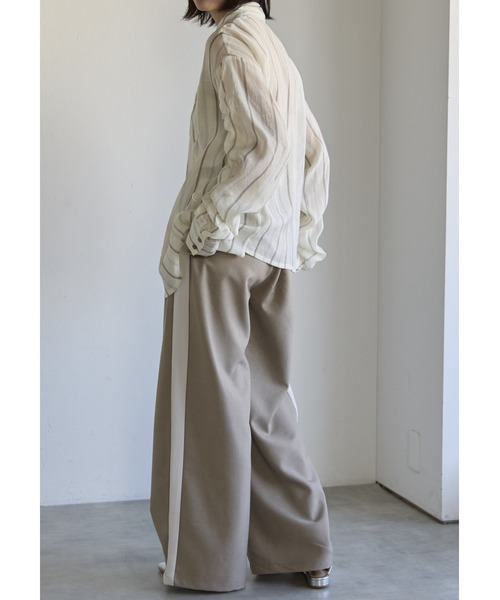 SOTT（ソット）の「Drawstring Sleeve Stripe Shirt　ドロストスリーブシアーストライプシャツ（シャツ/ブラウス・レディース・ブルー系その他/イエロー系・FREE）」の19枚目の写真