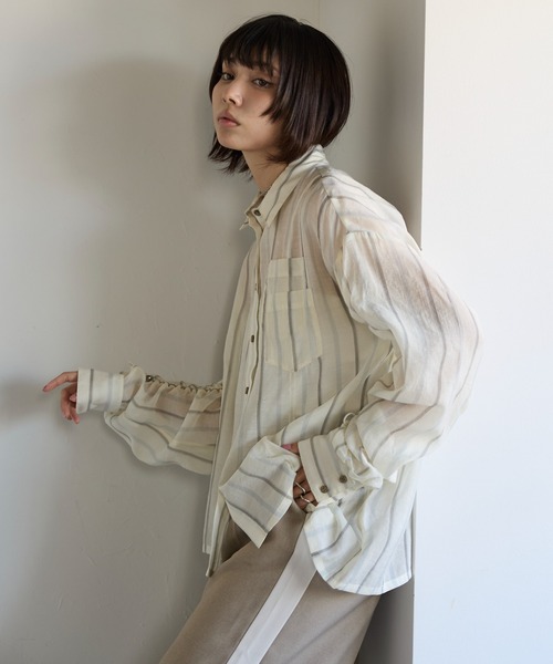 SOTT（ソット）の「Drawstring Sleeve Stripe Shirt　ドロストスリーブシアーストライプシャツ（シャツ/ブラウス・レディース・ブルー系その他/イエロー系・FREE）」の3枚目の写真
