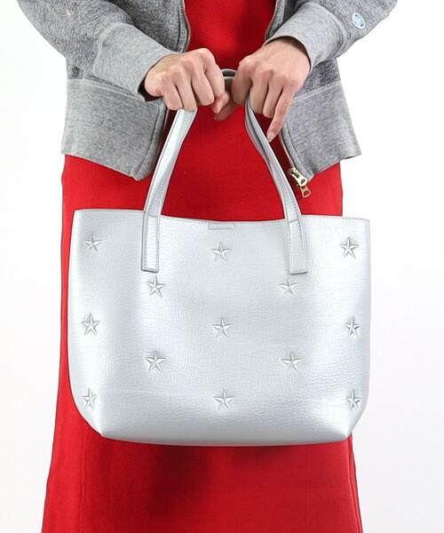 COOCO(クーコ)の「星柄刺繍フェイクレザートートバッグ/A4対応(トートバッグ・レディース・シルバー/ブラック/グリーン/オフホワイト/サックスブルー・FREE)」の5枚目の写真