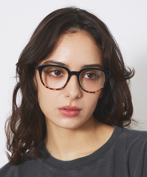 ABAHOUSE（アバハウス）の「【LE FOON/ルーフォン】 老眼鏡/リーティンググラス/ウェリントン/グラデーション/ドット/ユニセックス【WEB限定】（メガネ・レディース・ライトブラウン/ブラック系その他/ブラック系その他2/ブラック系その他3・10/30/25/15 /20）」の2枚目の写真