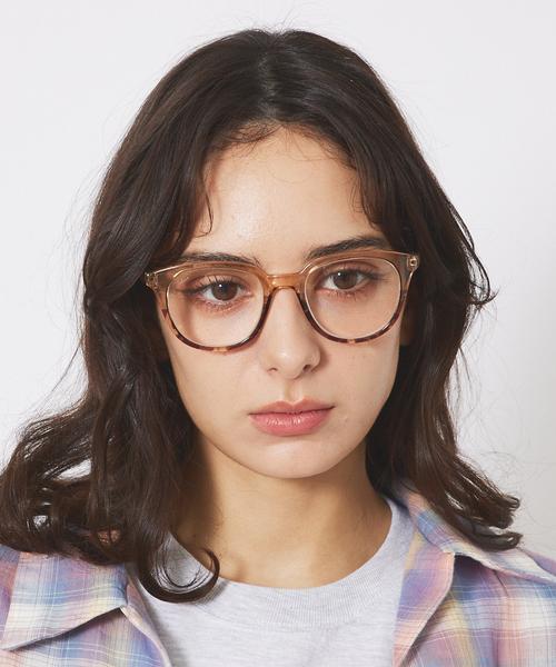 ABAHOUSE（アバハウス）の「【LE FOON/ルーフォン】 老眼鏡/リーティンググラス/ウェリントン/グラデーション/ドット/ユニセックス【WEB限定】（メガネ・レディース・ライトブラウン/ブラック系その他/ブラック系その他2/ブラック系その他3・10/30/25/15 /20）」の4枚目の写真