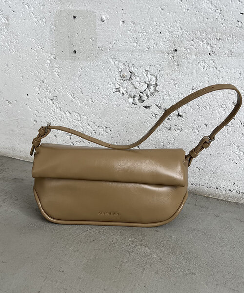 CAPRICIEUX LE'MAGE(カプリシューレマージュ)の「〈ADD CULUMN/アドカラム〉ROLLA ショルダーバッグ(ショルダーバッグ・レディース・ベージュ/ブラック・FREE)」の15枚目の写真