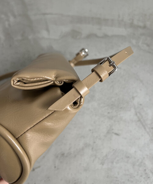 CAPRICIEUX LE'MAGE(カプリシューレマージュ)の「〈ADD CULUMN/アドカラム〉ROLLA ショルダーバッグ(ショルダーバッグ・レディース・ベージュ/ブラック・FREE)」の18枚目の写真