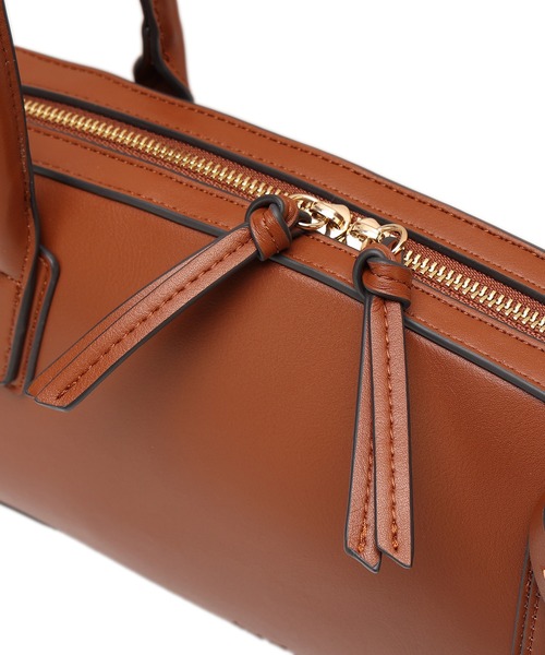 Ungrid（アングリッド）の「【Ungrid/アングリッド】 シンプルスムース　プレートチャーム付横長ボストンバッグ（ボストンバッグ・レディース・ブラック/アイボリー/グレー/イエロー/ブルー/キャメル/ダークベージュ・FREE）」の20枚目の写真