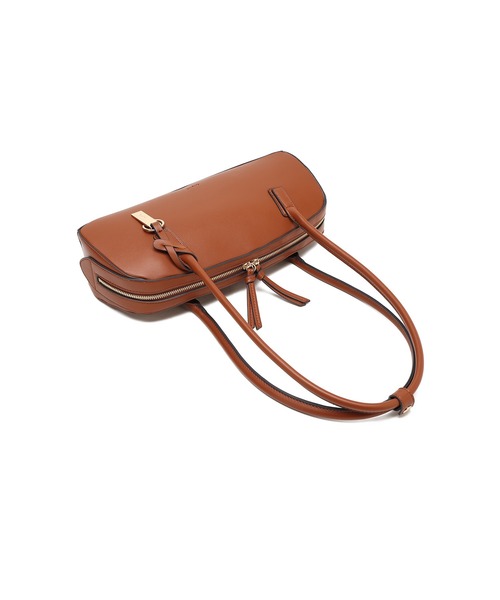 Ungrid（アングリッド）の「【Ungrid/アングリッド】 シンプルスムース　プレートチャーム付横長ボストンバッグ（ボストンバッグ・レディース・ブラック/アイボリー/グレー/イエロー/ブルー/キャメル/ダークベージュ・FREE）」の14枚目の写真