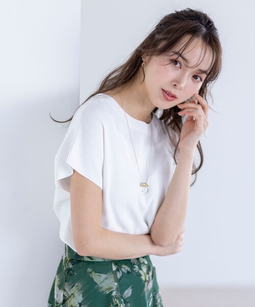 ANY SIS(エニィスィス)の「ビューティクール フレンチ ニットT(ニット/セーター・レディース・スカイブルー系/ネイビー系/ホワイト系/ブルー系/ベージュ系2/ライトグレー系2/ライトイエロー系/レッド系/ダークブラウン系/ダークグリーン系/ピンク系/ライトグレー系・4)」の2枚目の写真