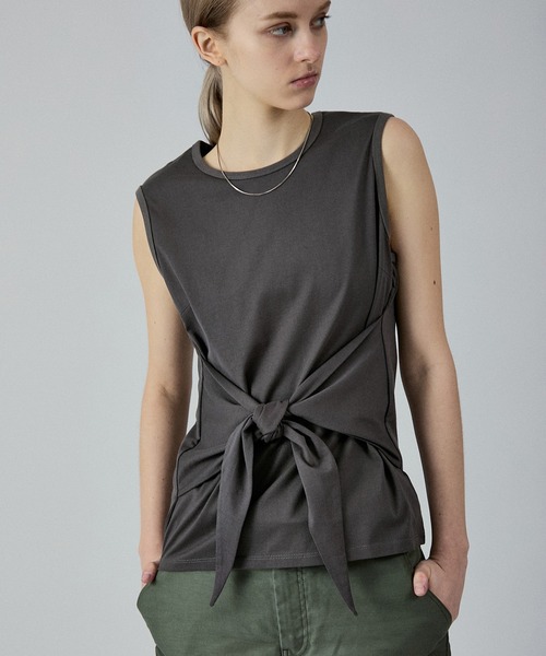 M TO R(ムウトアール)の「2WAY TWIST TANK TOP(タンクトップ・レディース・ホワイト/チャコールグレー/ワイン・38/40)」の2枚目の写真