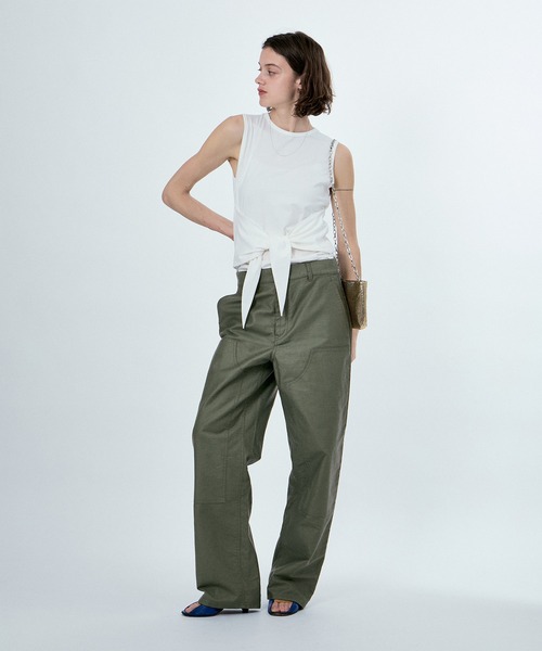 M TO R(ムウトアール)の「2WAY TWIST TANK TOP(タンクトップ・レディース・ホワイト/チャコールグレー/ワイン・38/40)」の6枚目の写真