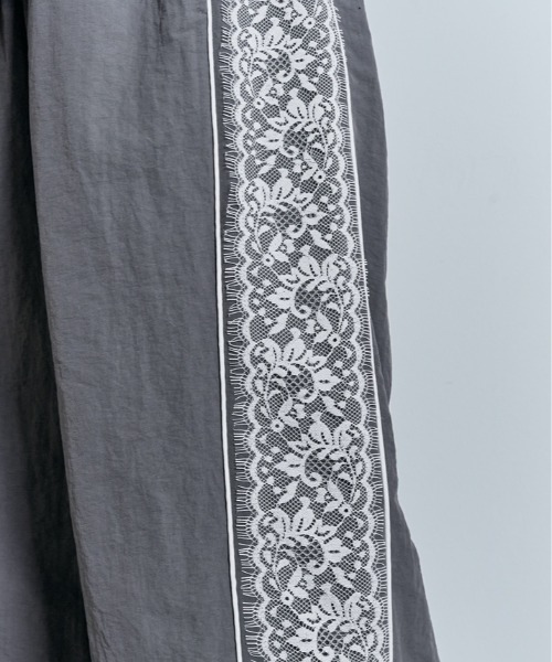 W:Huku（フーク）の「撥水 サイド レース パンツ（その他パンツ・レディース・ブラック/ベージュ系/グレー/ブラック×ホワイト・M/L）」の14枚目の写真