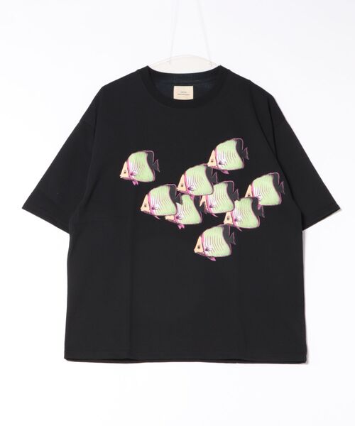 CORISCO（コリスコ）の「熱帯魚柄Tシャツ(M1)（Tシャツ/カットソー・メンズ・ブラック系1/ホワイト系1/ホワイト系2/ブラック系2・MEDIUM/LARGE/X-LARGE）」の4枚目の写真