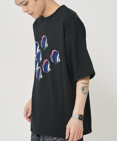 CORISCO（コリスコ）の「熱帯魚柄Tシャツ(M1)（Tシャツ/カットソー・メンズ・ブラック系1/ホワイト系1/ホワイト系2/ブラック系2・MEDIUM/LARGE/X-LARGE）」の13枚目の写真