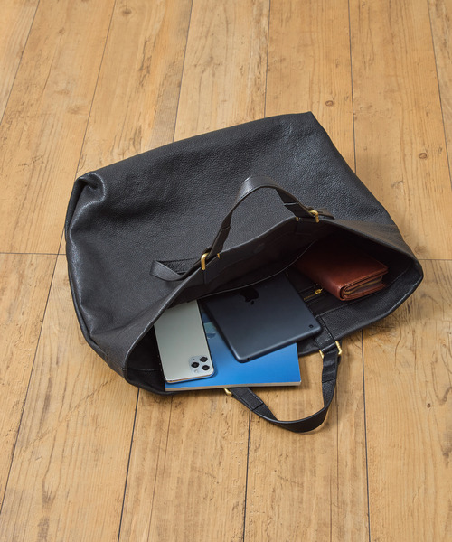 A_W（アウ）の「A_W アウ / CHANGE SHOULDER TOTE M フルベジタブルタンニンシュリンクレザー2WAYトートバッグ 牛革トートバッグ / AB-011（トートバッグ・メンズ・ブラウン/ブラック・FREE）」の10枚目の写真