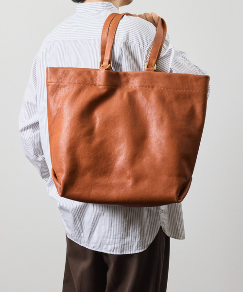 A_W（アウ）の「A_W アウ / CHANGE SHOULDER TOTE M フルベジタブルタンニンシュリンクレザー2WAYトートバッグ 牛革トートバッグ / AB-011（トートバッグ・メンズ・ブラウン/ブラック・FREE）」の20枚目の写真