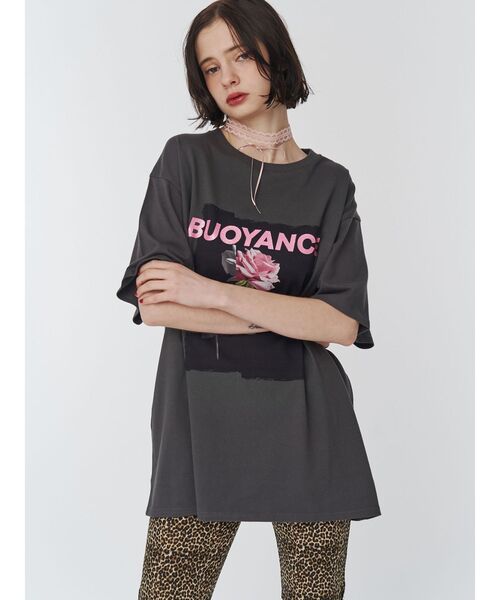 jouetie（ジュエティ）の「ローズプリントBigTシャツ（Tシャツ/カットソー・レディース・レッド/ブラック/オフホワイト・MEDIUM）」の6枚目の写真