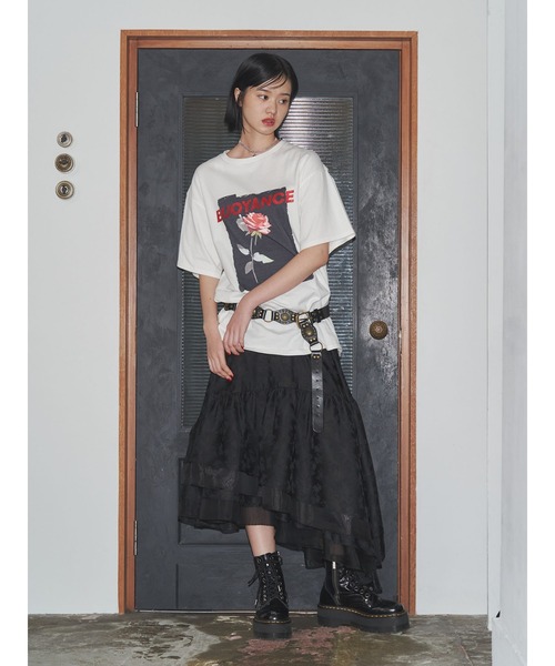 jouetie（ジュエティ）の「ローズプリントBigTシャツ（Tシャツ/カットソー・レディース・レッド/ブラック/オフホワイト・MEDIUM）」の5枚目の写真