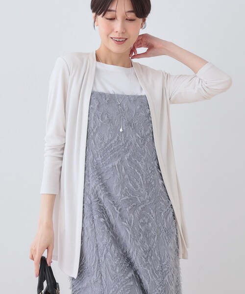 INDIVI（インディヴィ）の「【UVケア／接触冷感】ベーシック着流しカーディガン（カーディガン/ボレロ・レディース・ホワイト/ネイビー系5/ライトグレー系5/ブラック/ブラック系6・19/15 /13/05/40/38）」の4枚目の写真