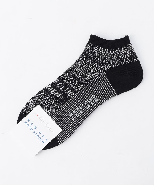 NICOLE CLUB FOR MEN（ニコルクラブフォーメン）の「シェブロン×ロゴジャカード ショートソックス（ソックス/靴下・メンズ・オフホワイト/ブラック/ネイビー・FREE）」の2枚目の写真