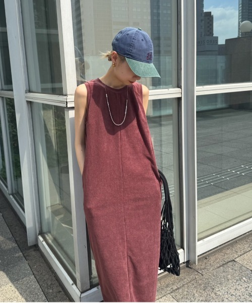Ameri(アメリ)の「COMFY PILE DRESS(ワンピース・レディース・ボルドー/ブラック・SMALL/MEDIUM)」の11枚目の写真