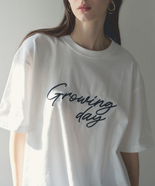 Muel Chic(ミュエルシック)の「Growing day Tshirt グローウィングデイTシャツ(Tシャツ/カットソー・レディース・ホワイト/ネイビー/ライトピンク・FREE)」の2枚目の写真