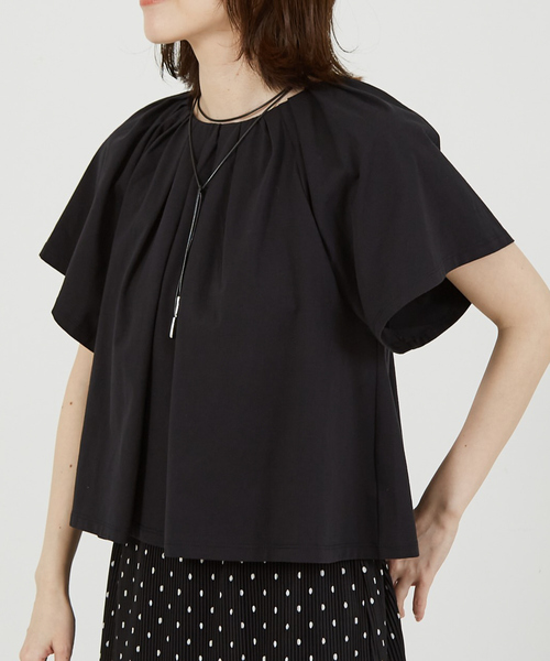 abahouse mavie（アバハウスマヴィ）の「タックフレアーショートプルオーバー（Tシャツ/カットソー・レディース・ブラック/ホワイト/ブラウン・フリー）」の3枚目の写真