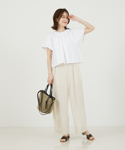 abahouse mavie（アバハウスマヴィ）の「タックフレアーショートプルオーバー（Tシャツ/カットソー・レディース・ブラック/ホワイト/ブラウン・フリー）」の6枚目の写真