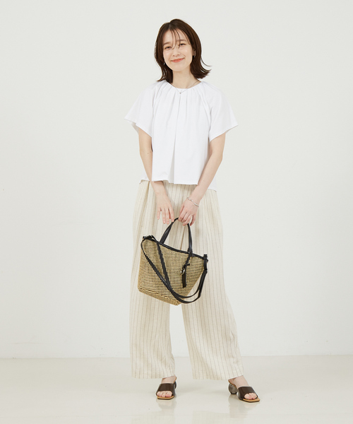 abahouse mavie（アバハウスマヴィ）の「タックフレアーショートプルオーバー（Tシャツ/カットソー・レディース・ブラック/ホワイト/ブラウン・フリー）」の7枚目の写真