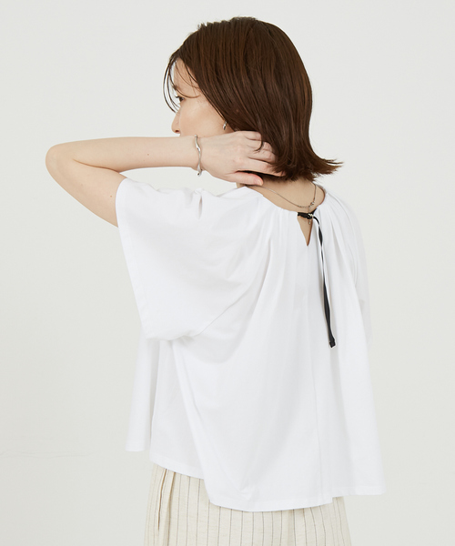 abahouse mavie（アバハウスマヴィ）の「タックフレアーショートプルオーバー（Tシャツ/カットソー・レディース・ブラック/ホワイト/ブラウン・フリー）」の10枚目の写真