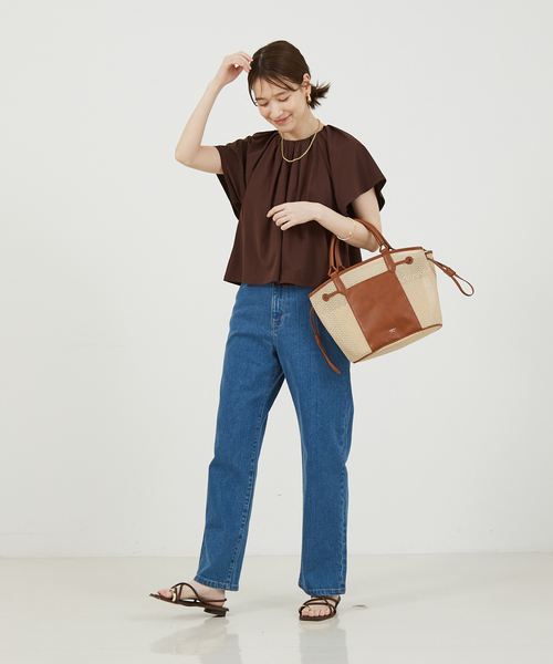 abahouse mavie（アバハウスマヴィ）の「タックフレアーショートプルオーバー（Tシャツ/カットソー・レディース・ブラック/ホワイト/ブラウン・フリー）」の13枚目の写真