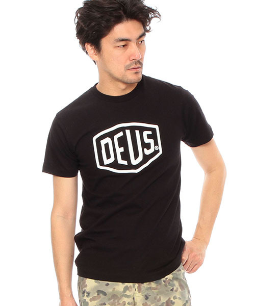 DEUS EX MACHINA（デウスエクスマキナ）の「DEUS EX MACHINA / Shield Tee（Tシャツ/カットソー・メンズ・ホワイト/ブラック/ネイビー・X-SMALL/MEDIUM/SMALL）」の3枚目の写真