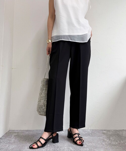 fredy emue（フレディエミュ）の「ドライポリイージーテーパードパンツ（その他パンツ・レディース・ベージュ/ブラック/アイボリー・38/36）」の3枚目の写真