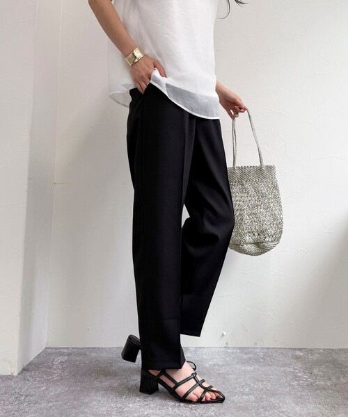 fredy emue（フレディエミュ）の「ドライポリイージーテーパードパンツ（その他パンツ・レディース・ベージュ/ブラック/アイボリー・38/36）」の17枚目の写真