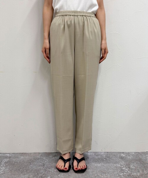 fredy emue（フレディエミュ）の「ドライポリイージーテーパードパンツ（その他パンツ・レディース・ベージュ/ブラック/アイボリー・38/36）」の8枚目の写真